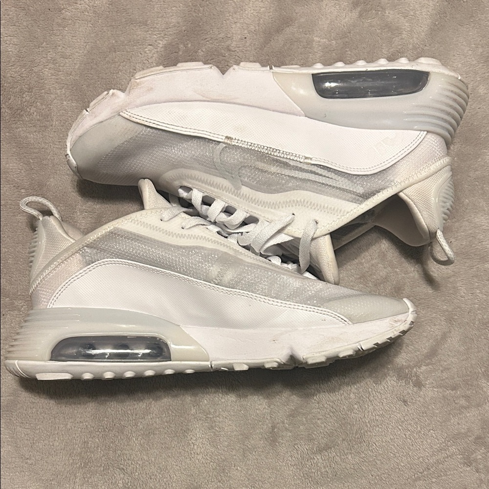 Nike Air Max 2090 White Size 10